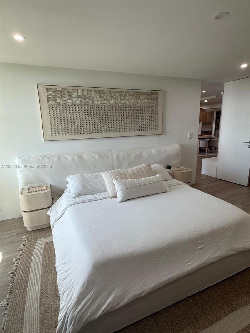 1111 Crandon Blvd, Unit B1004, Key Biscayne, FL 33149 Photo