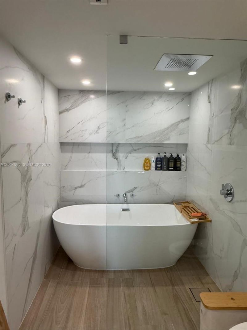 1111 Crandon Blvd, Unit B1004, Key Biscayne, FL 33149 Photo