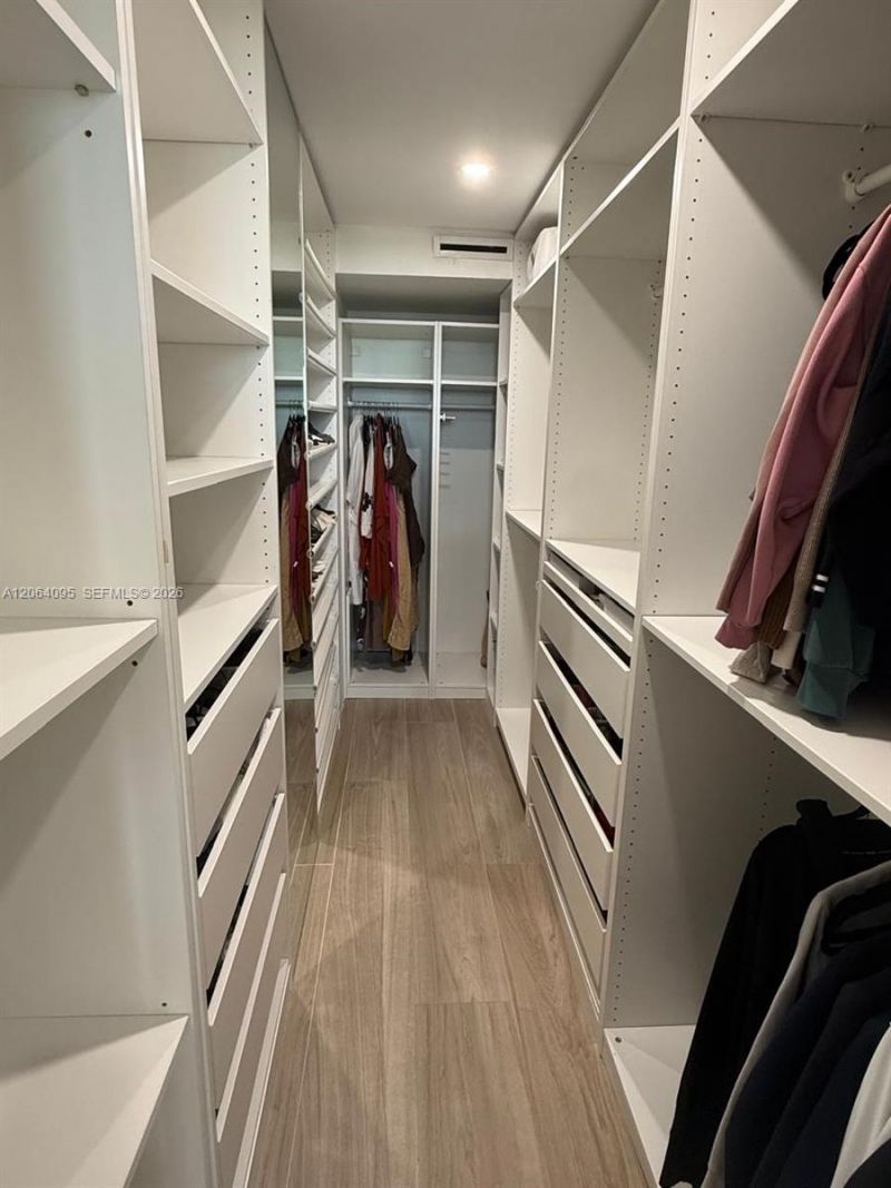 1111 Crandon Blvd, Unit B1004, Key Biscayne, FL 33149 Photo