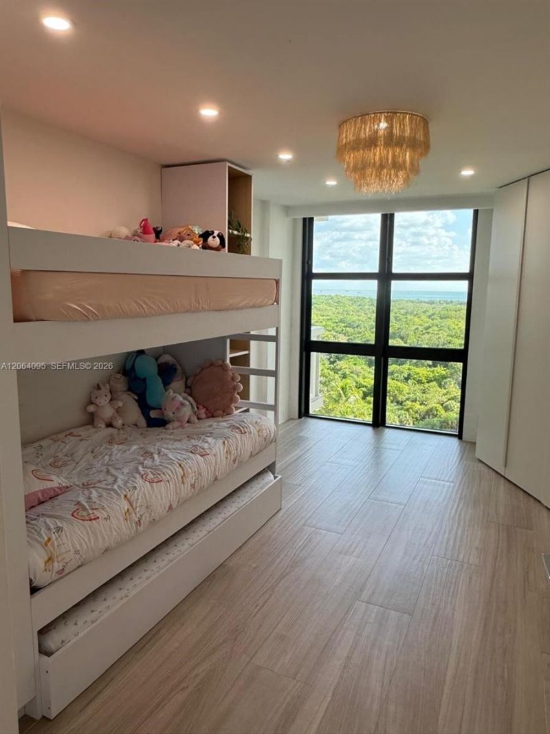 1111 Crandon Blvd, Unit B1004, Key Biscayne, FL 33149 Photo