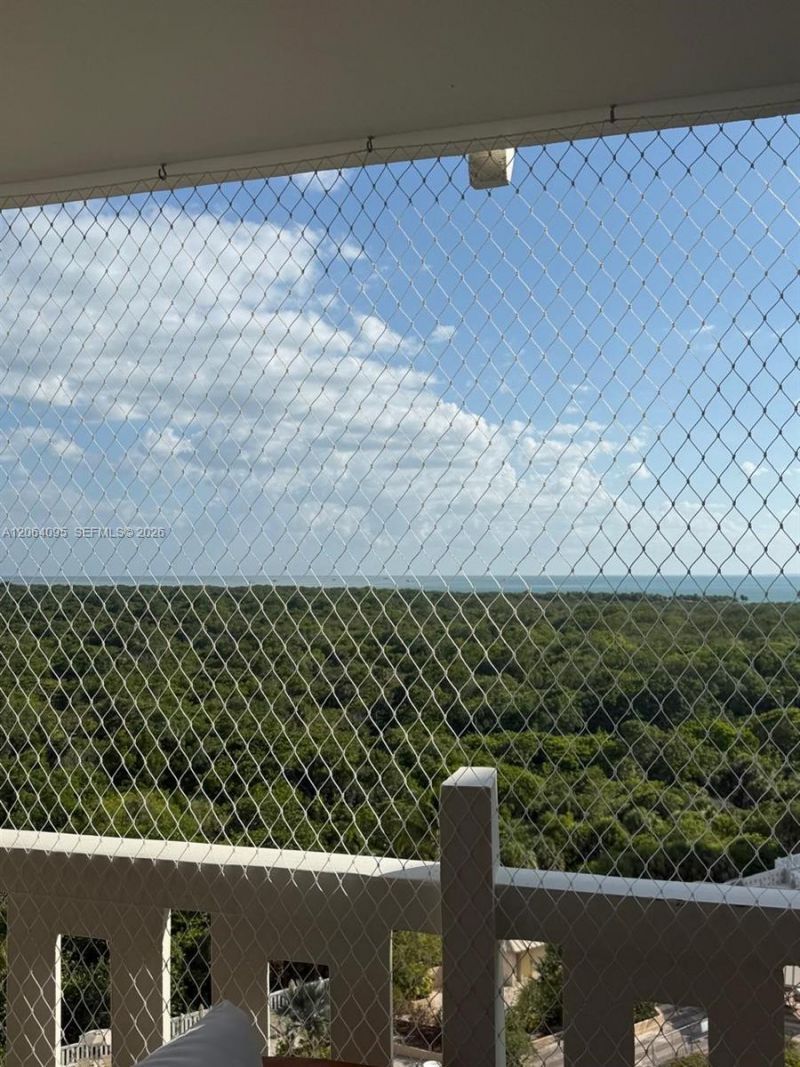 1111 Crandon Blvd, Unit B1004, Key Biscayne, FL 33149 Photo