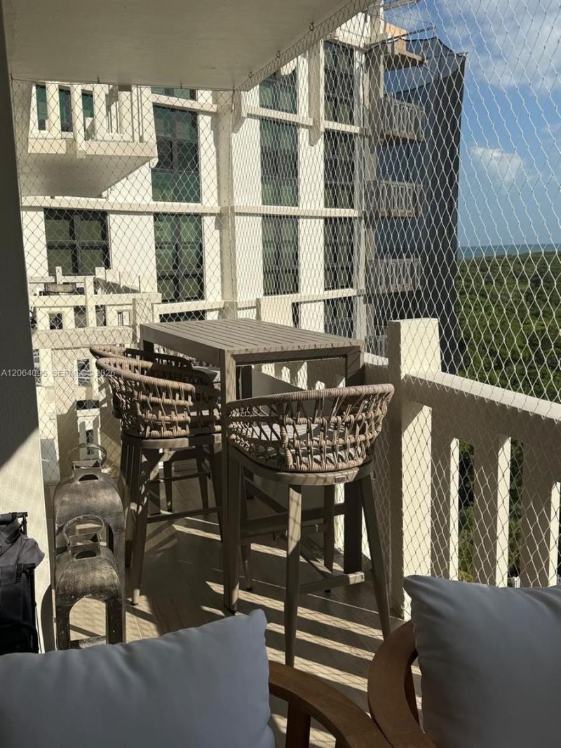 1111 Crandon Blvd, Unit B1004, Key Biscayne, FL 33149 Photo