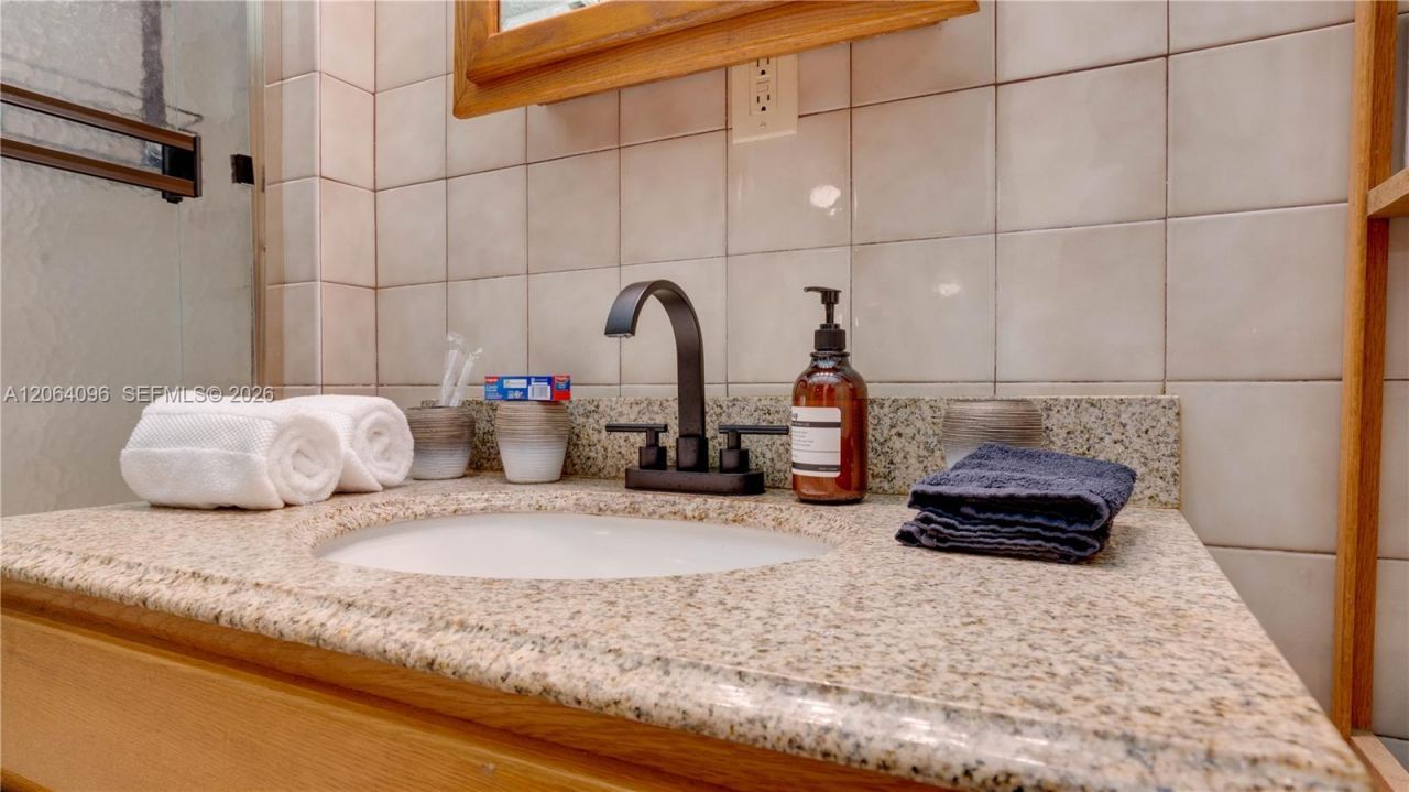 301 SW 69th Ave, Unit 301, Miami, FL 33144 Photo