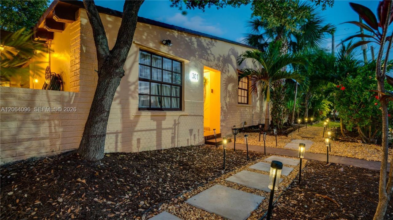 301 SW 69th Ave, Unit 301, Miami, FL 33144 Photo