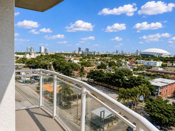 1 Glen Royal Pkwy , Unit 702, Miami, FL 33125