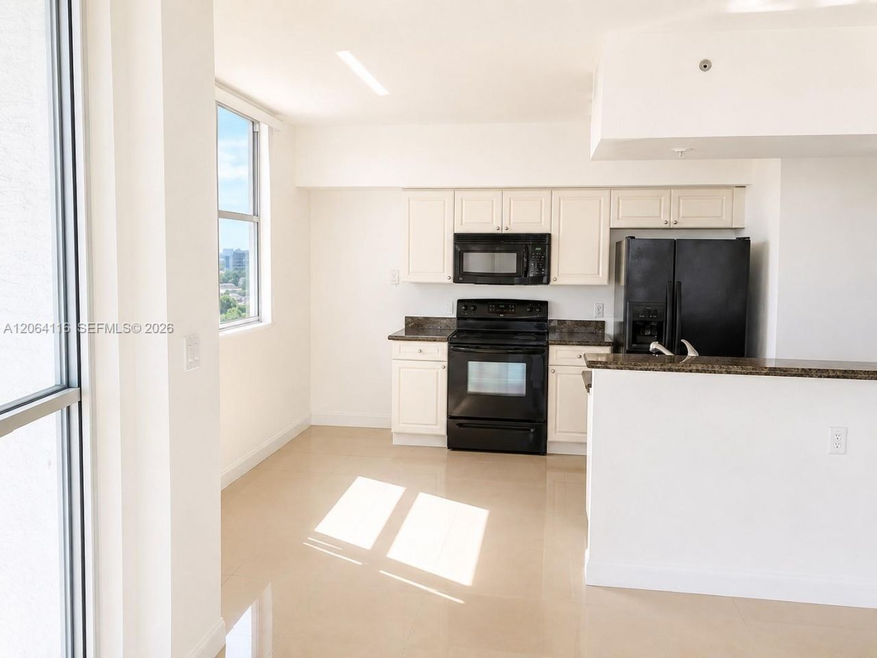 1 Glen Royal Pkwy, Unit 702, Miami, FL 33125 Photo
