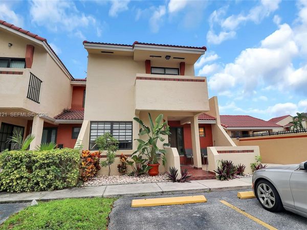 17920 NW 68th Ave , Unit 31, Hialeah, FL 33015