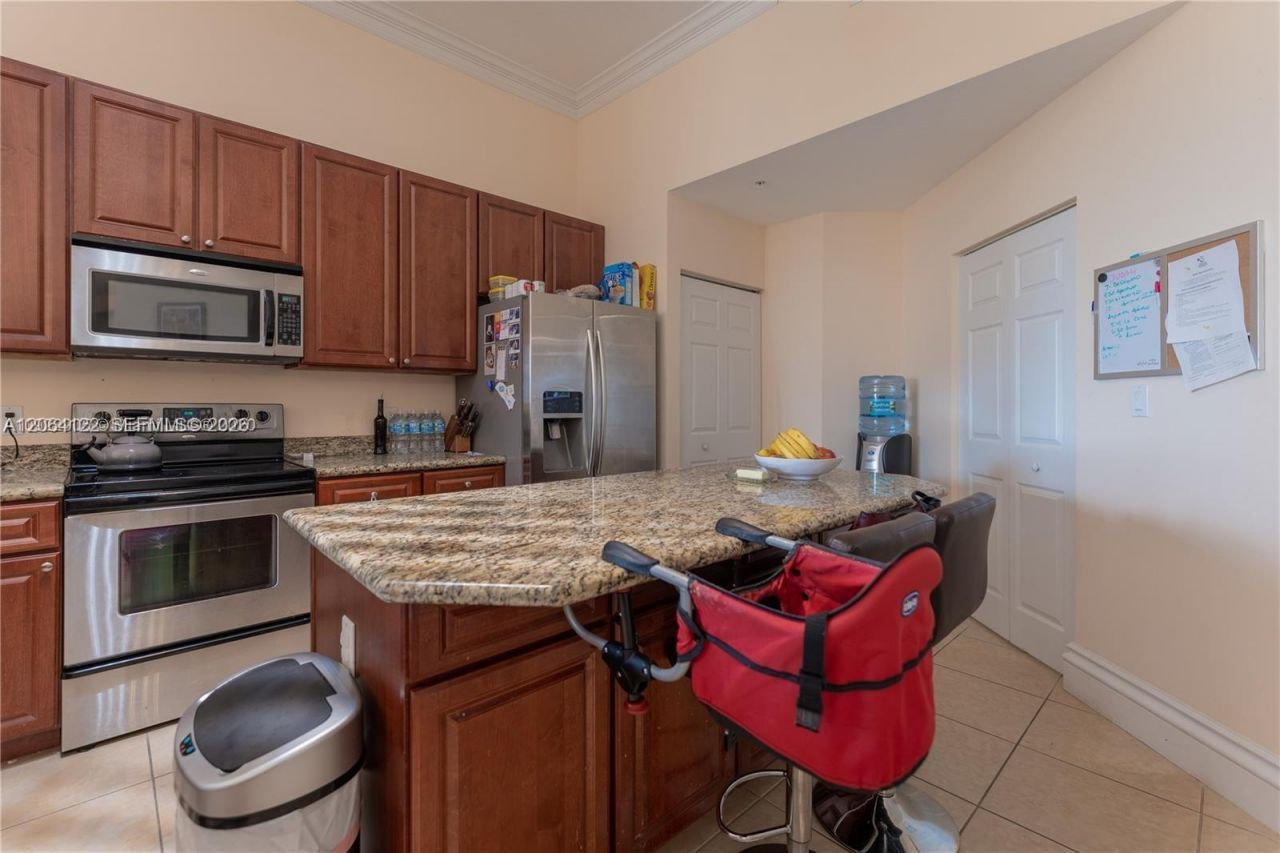 3001 NE 185th St , Unit 710, Aventura, FL 33180 Photo