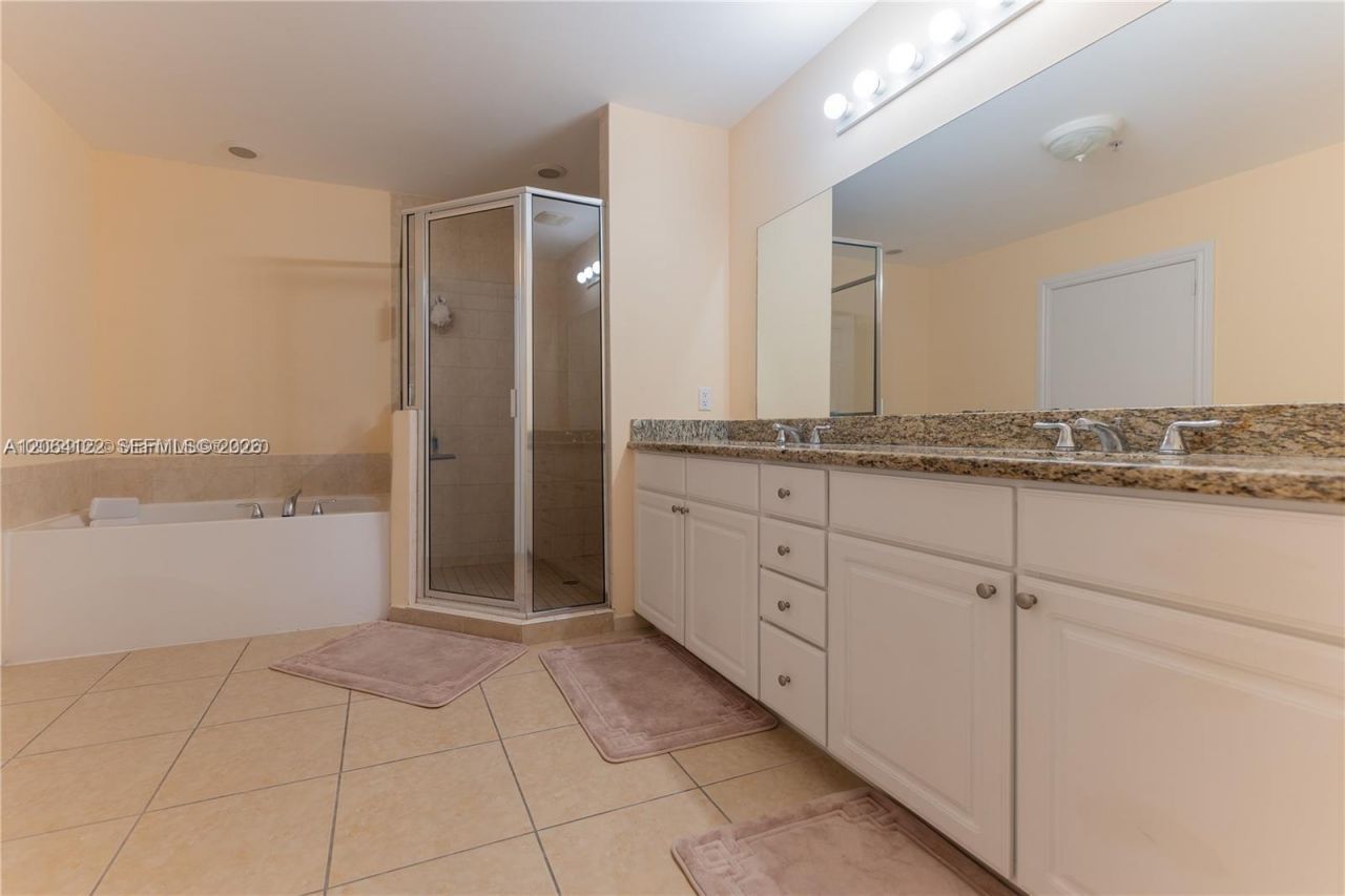 3001 NE 185th St , Unit 710, Aventura, FL 33180 Photo