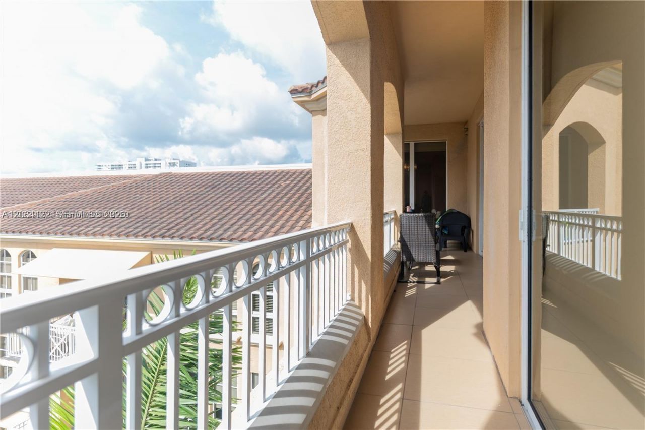 3001 NE 185th St , Unit 710, Aventura, FL 33180 Photo