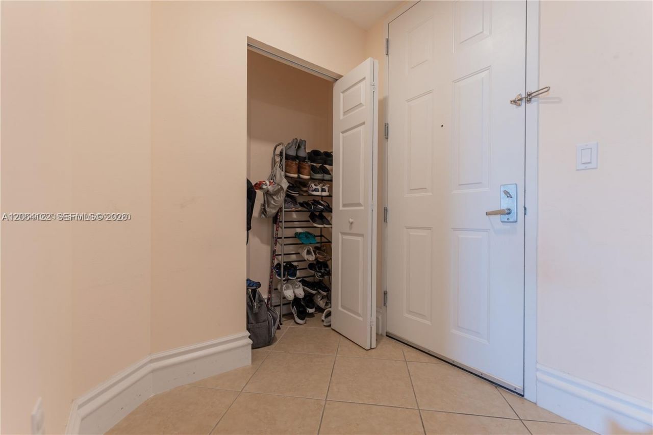 3001 NE 185th St , Unit 710, Aventura, FL 33180 Photo