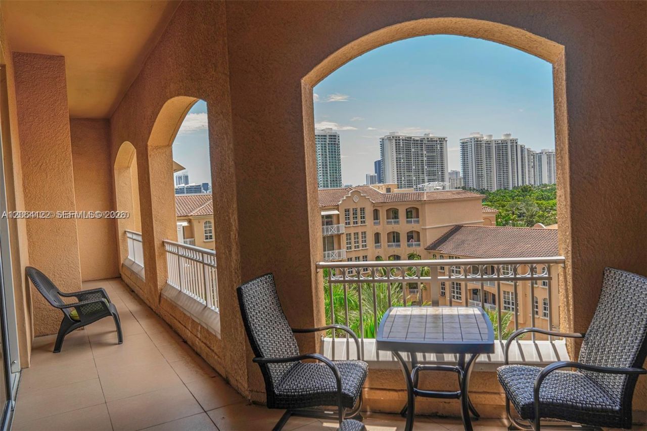 3001 NE 185th St , Unit 710, Aventura, FL 33180 Photo