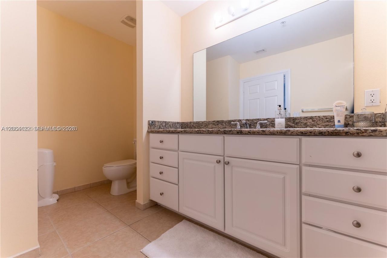 3001 NE 185th St , Unit 710, Aventura, FL 33180 Photo