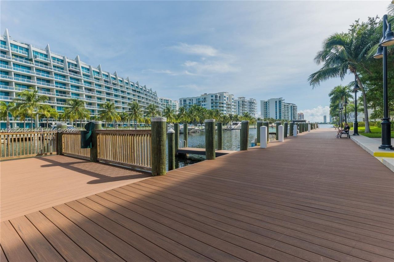 3001 NE 185th St , Unit 710, Aventura, FL 33180 Photo