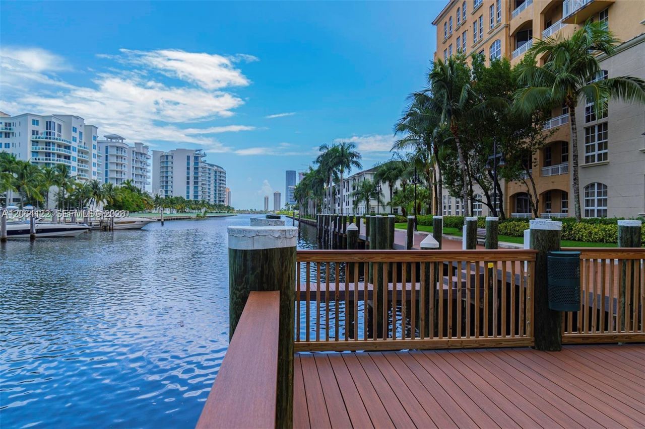 3001 NE 185th St , Unit 710, Aventura, FL 33180 Photo