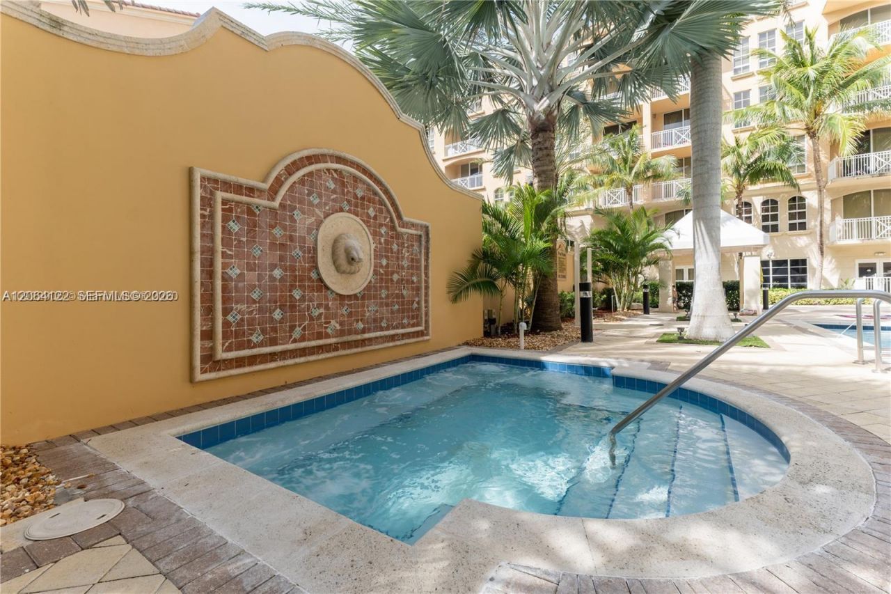 3001 NE 185th St , Unit 710, Aventura, FL 33180 Photo