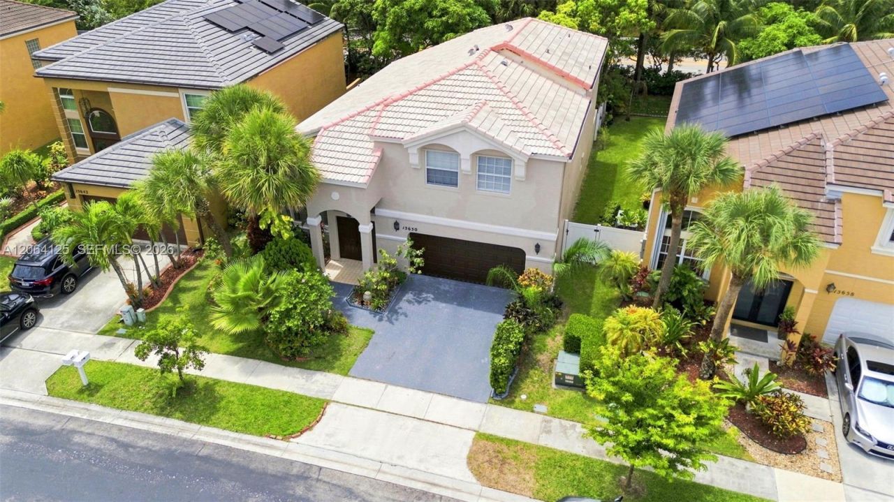 15650 NW 12th Ct, Pembroke Pines, FL 33028 Photo