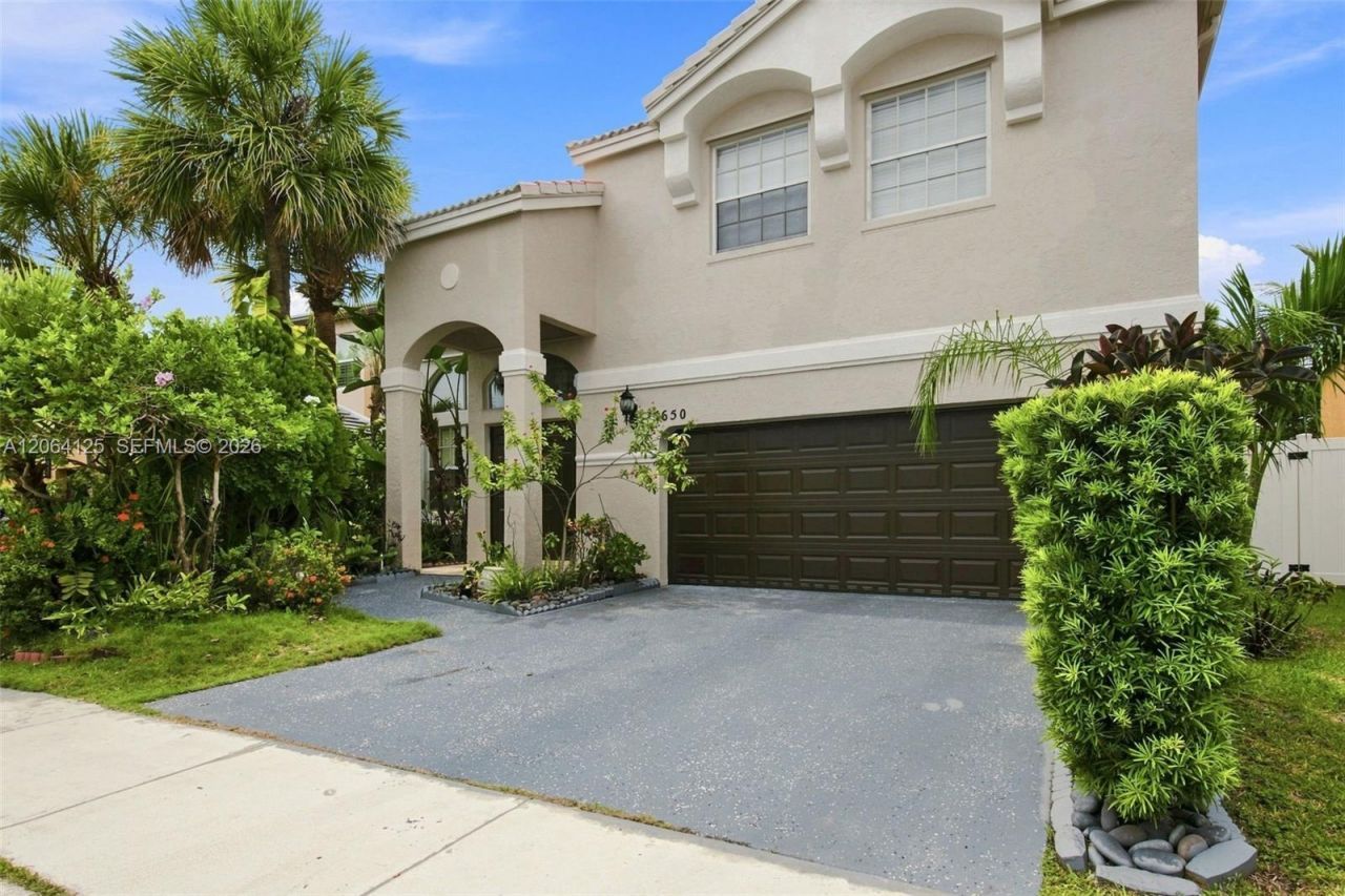 15650 NW 12th Ct, Pembroke Pines, FL 33028 Photo