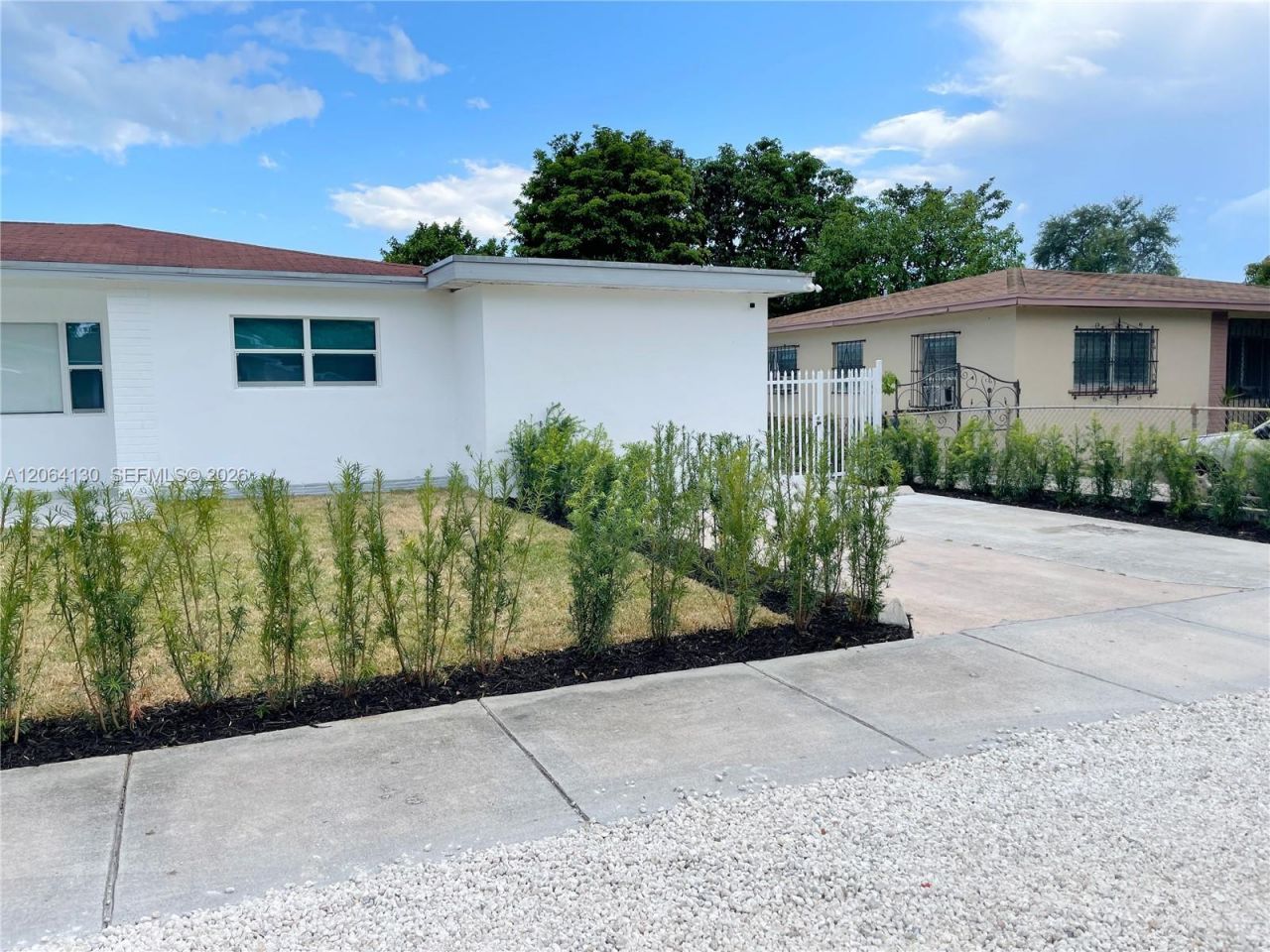 320 NE 160th St, Miami, FL 33162 Photo