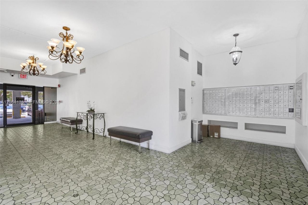 1465 NE 123rd St, Unit 416, North Miami, FL 33161 Photo