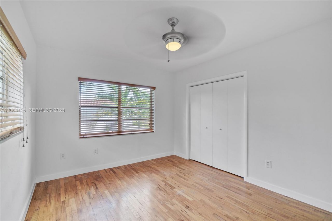 411 Santander Ave, Unit 1, Coral Gables, FL 33134 Photo
