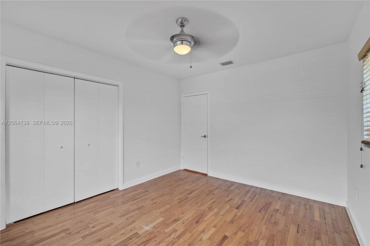 411 Santander Ave, Unit 1, Coral Gables, FL 33134 Photo