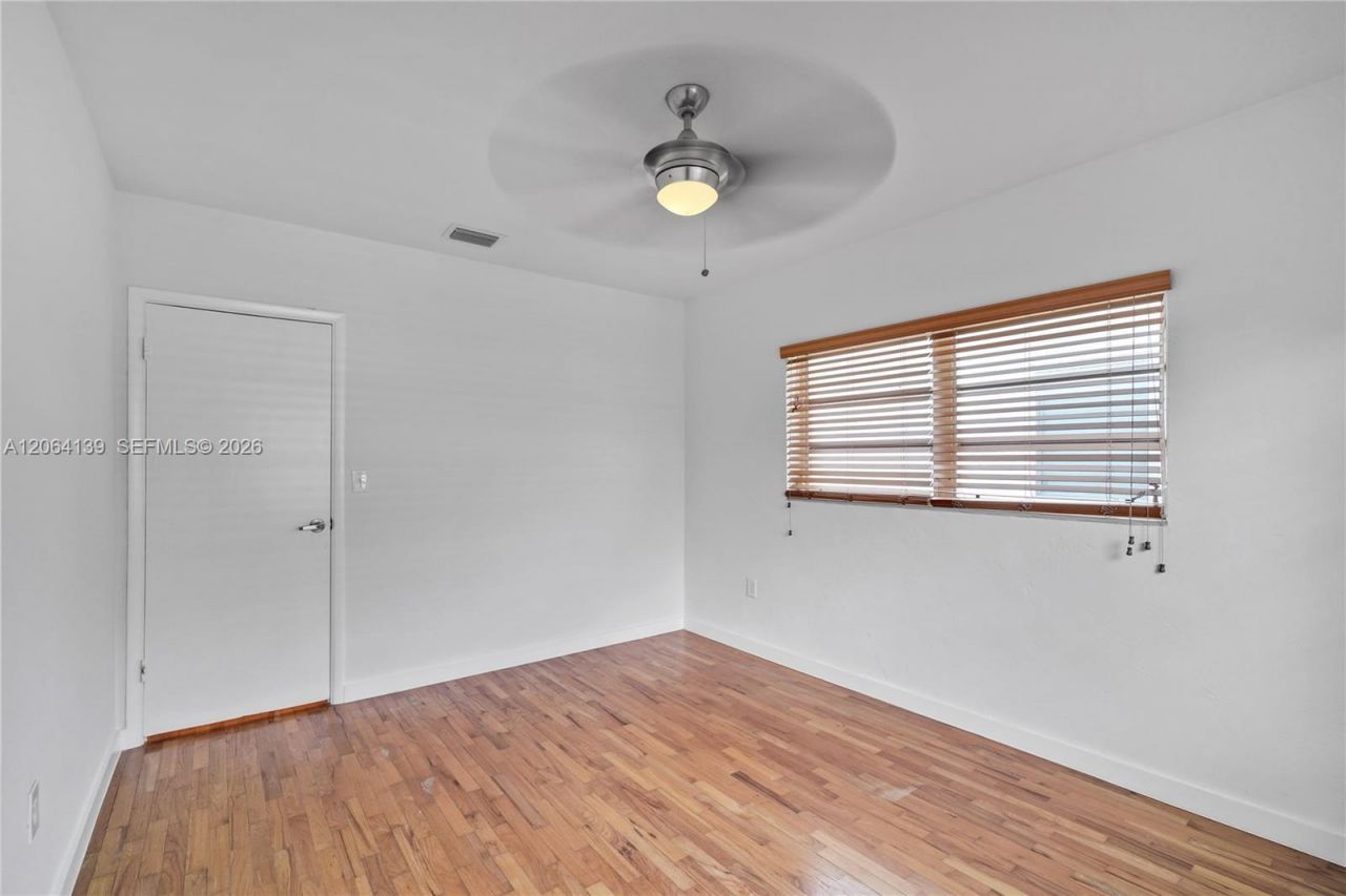 411 Santander Ave, Unit 1, Coral Gables, FL 33134 Photo