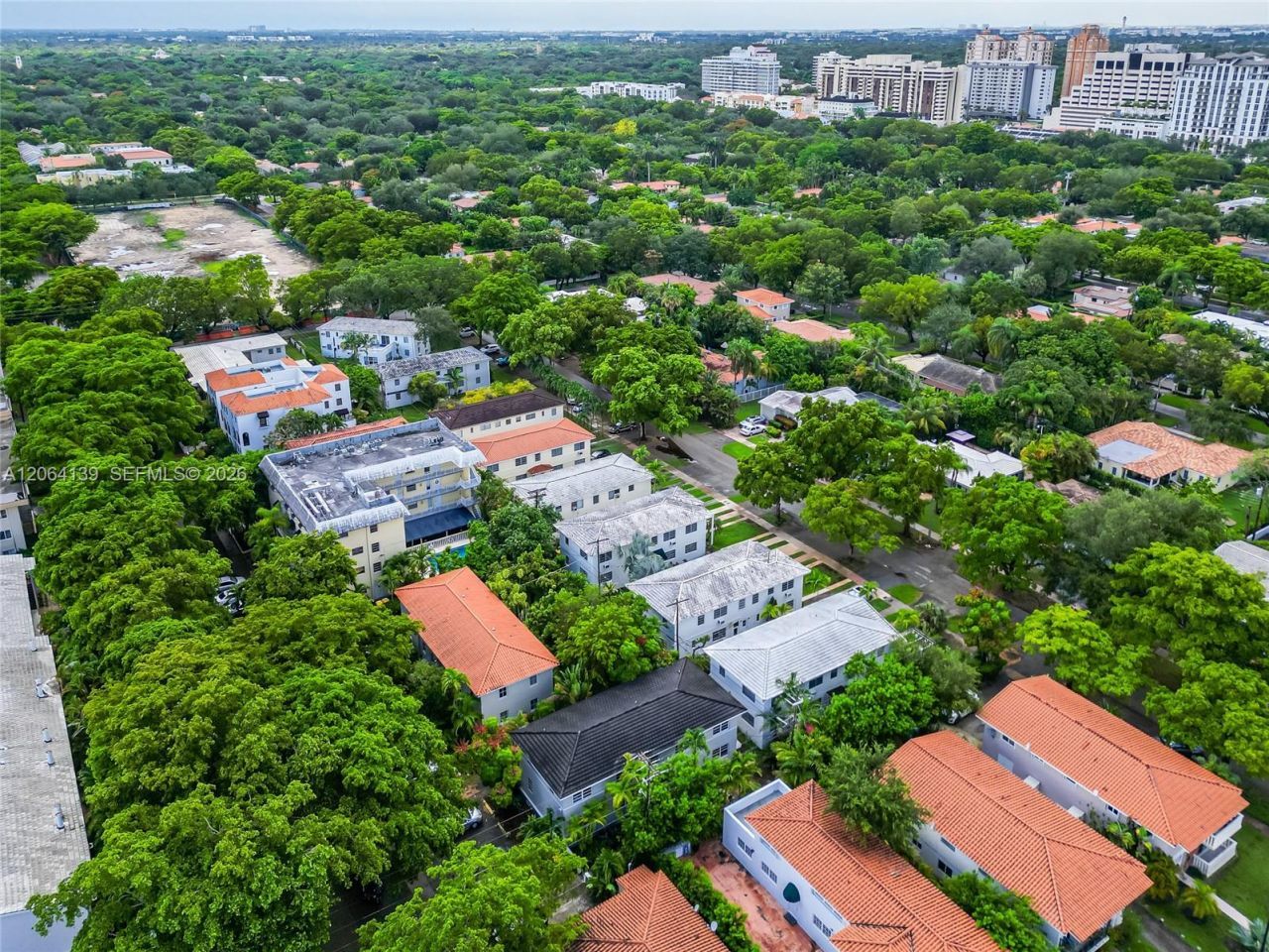 411 Santander Ave, Unit 1, Coral Gables, FL 33134 Photo