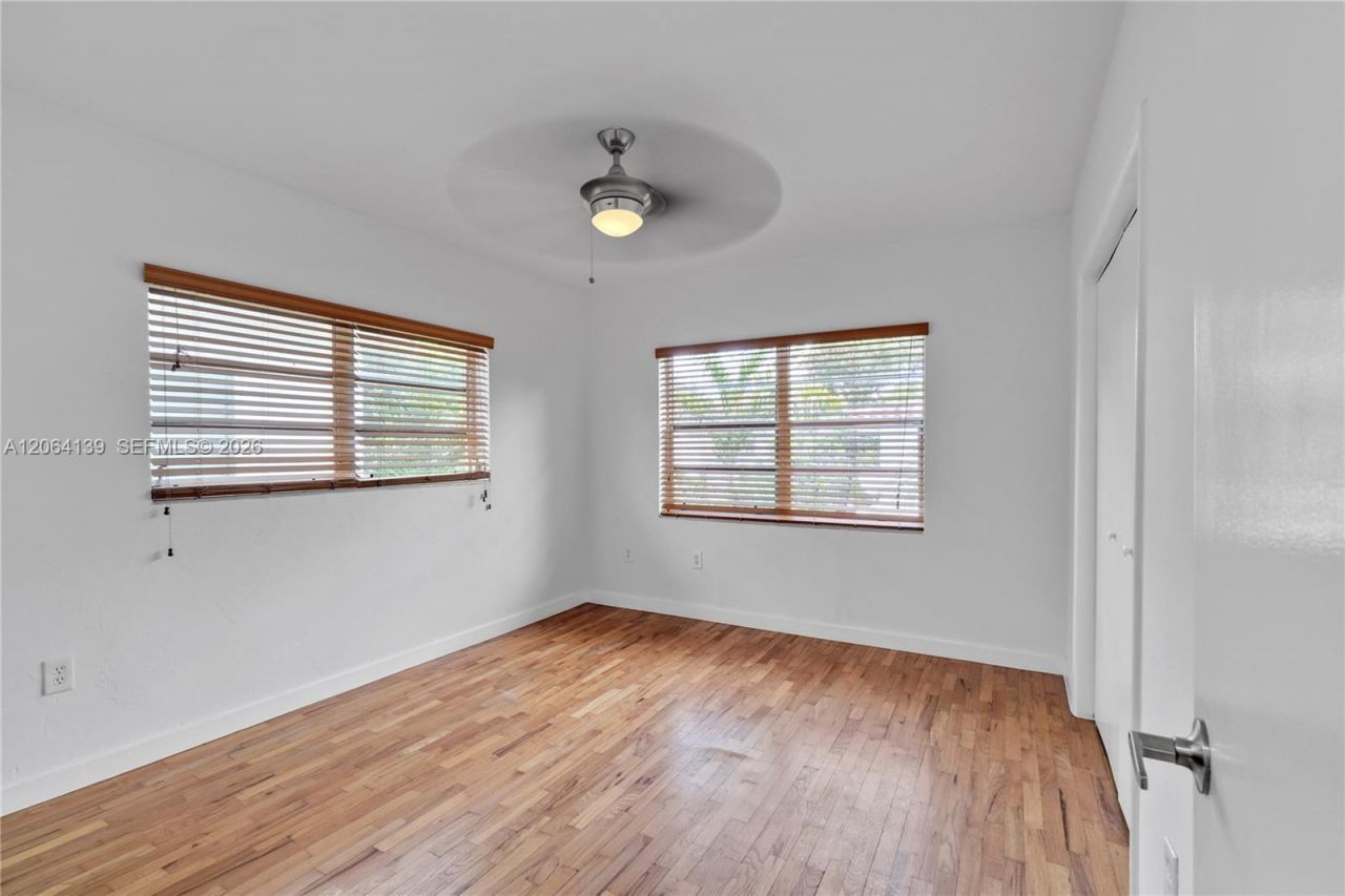 411 Santander Ave, Unit 1, Coral Gables, FL 33134 Photo