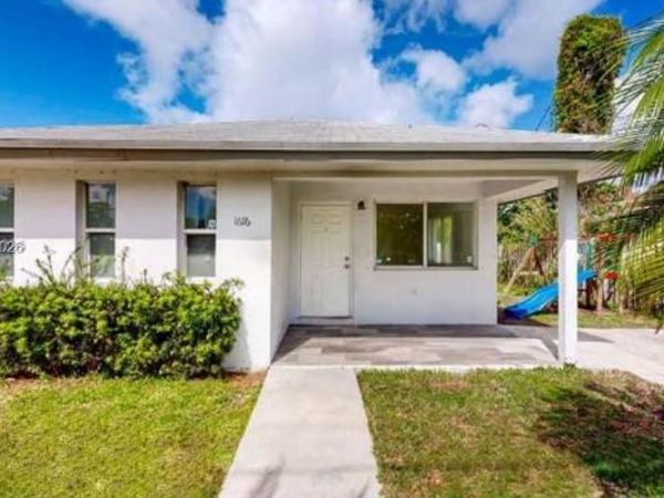 1616 NW 7th Pl , Florida City, FL 33034