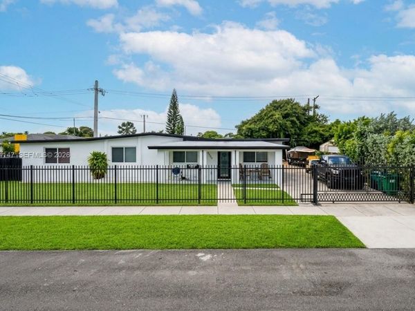 10860 SW 217th Ter, Miami, FL 33170