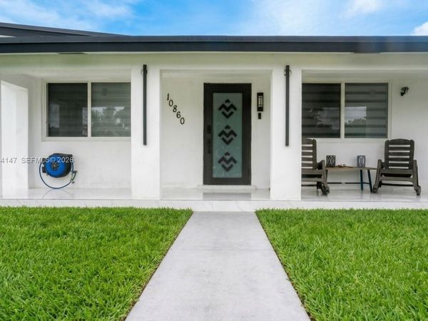 10860 SW 217th Ter, Miami, FL 33170
