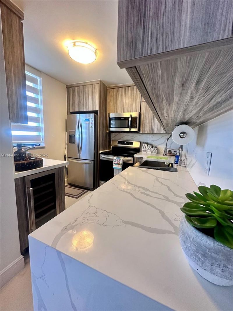 9225 Collins Ave, Unit 1407, Surfside, FL 33154 Photo