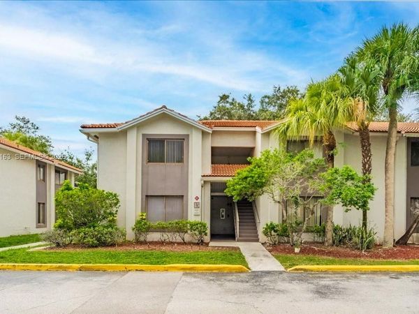 3212 Coral Lake Ln , Unit 3212, Coral Springs, FL 33065