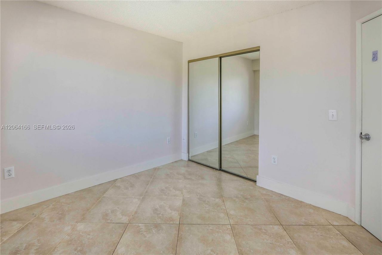 850 SW 138th Ave, Unit 409D, Pembroke Pines, FL 33027 Photo