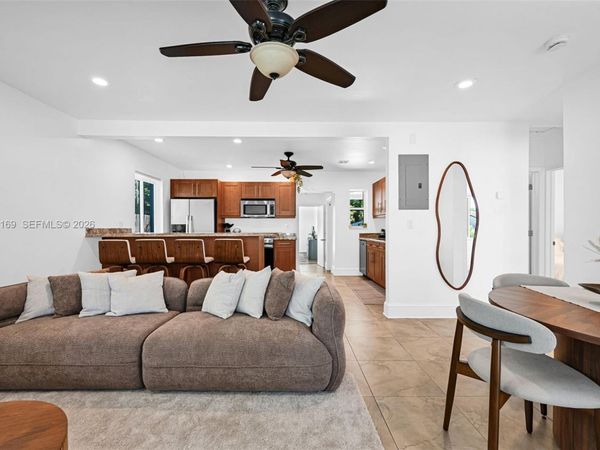 1328 N Andrews Ave , Fort Lauderdale, FL 33311
