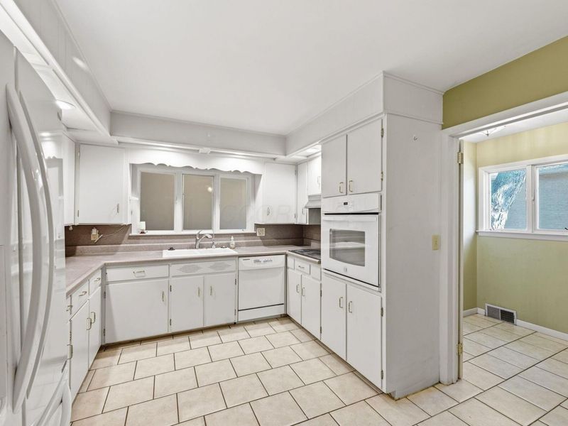 645 Vernon Heights Boulevard , Marion, OH 43302 Photo 23
