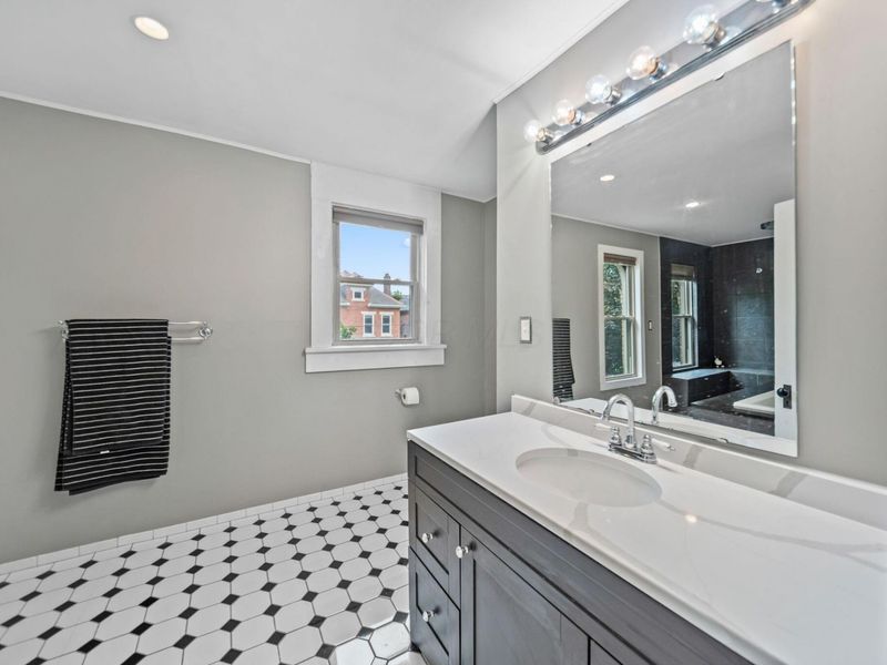 951 Mount Pleasant Avenue, Columbus, OH 43201 Photo 26