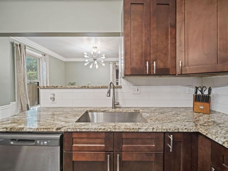 951 Mount Pleasant Avenue, Columbus, OH 43201 Photo 4