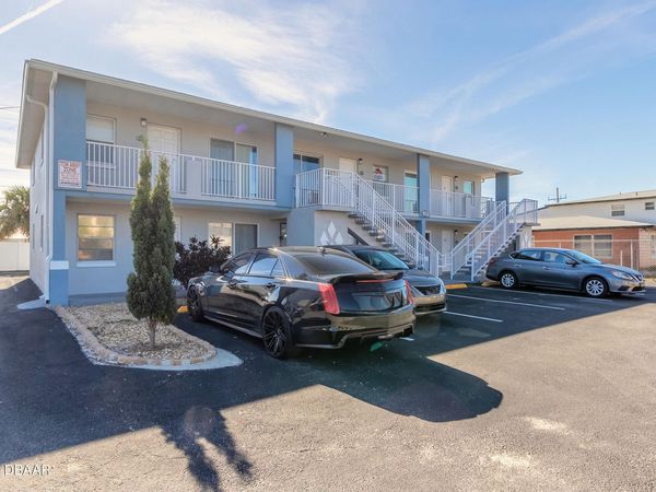 428 Auburn Drive, Unit 202, Daytona Beach, FL 32118