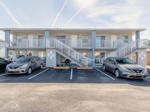 428 Auburn Drive, Unit 202, Daytona Beach, FL 32118