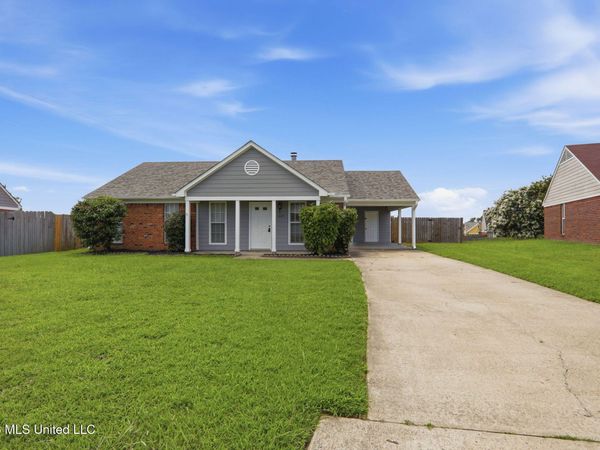 9043 W Triple Crown Loop, Southaven, MS 38671