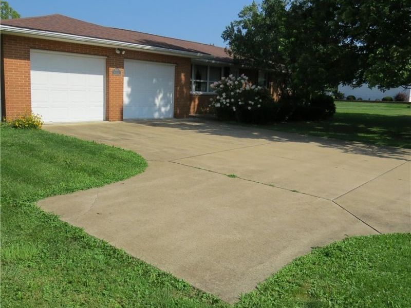 1165 Kensington Road NE, Carrollton, OH 44615 Photo 1