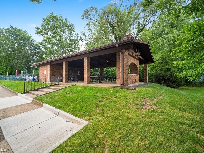 22952 Mastick Road, Unit 101, Fairview Park, OH 44126 Photo 27