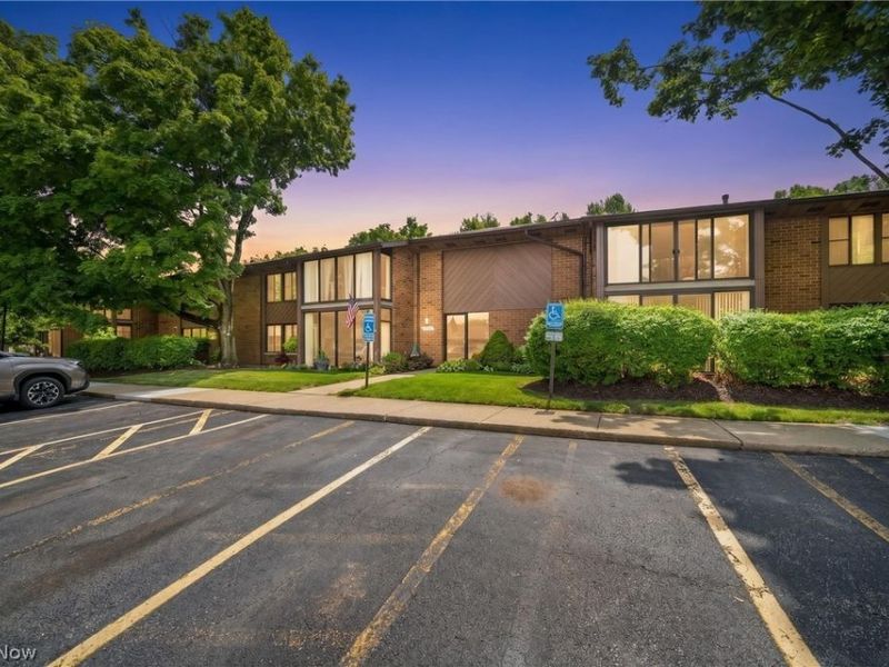 22952 Mastick Road, Unit 101, Fairview Park, OH 44126 Photo 31