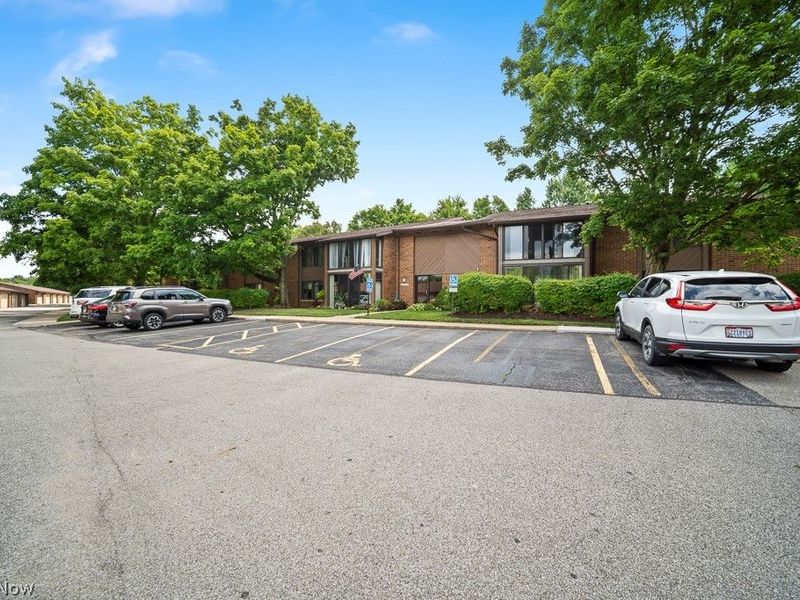 22952 Mastick Road, Unit 101, Fairview Park, OH 44126 Photo 32