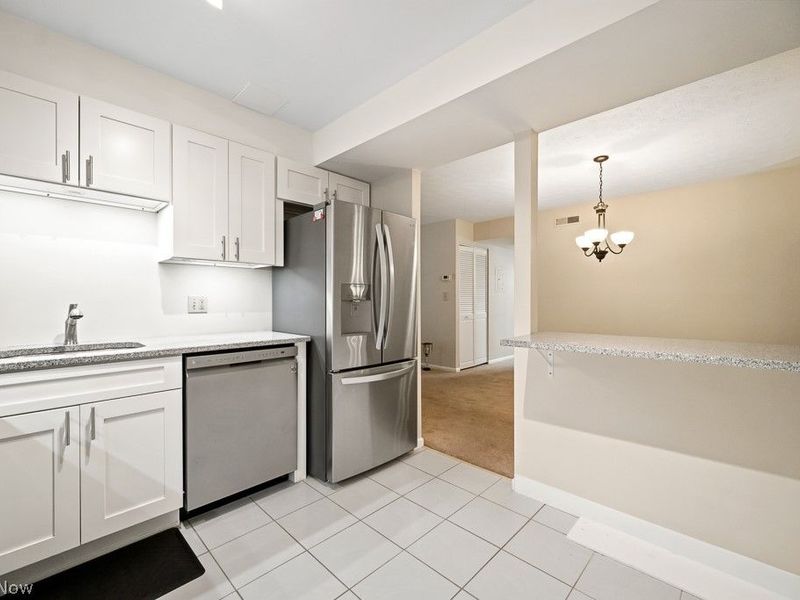 22952 Mastick Road, Unit 101, Fairview Park, OH 44126 Photo 5