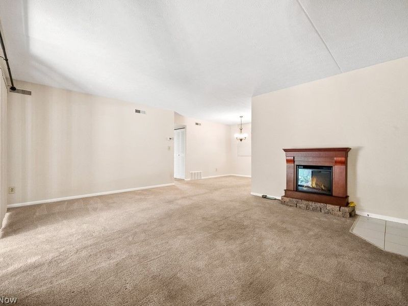 22952 Mastick Road, Unit 101, Fairview Park, OH 44126 Photo 7