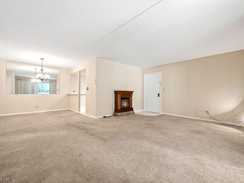 22952 Mastick Road, Unit 101, Fairview Park, OH 44126 Photo 8