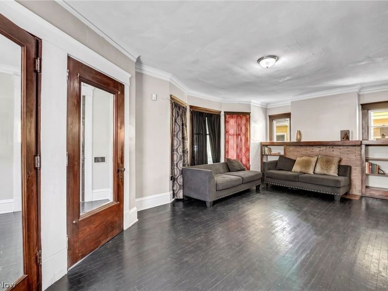 10001 Yale Avenue , Cleveland, OH 44108 Photo 19